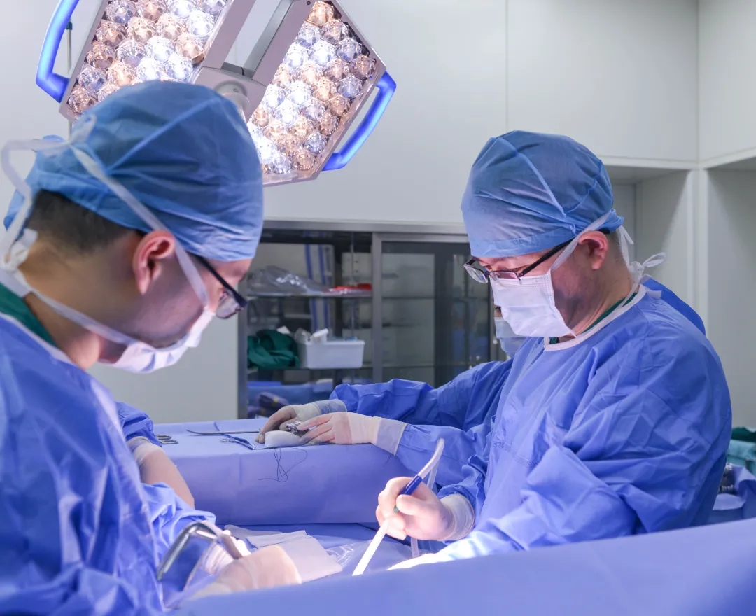 艺高人胆大，妙手解沉疴——我院成功完成一例高难度盆腔腹膜后巨大肿瘤切除术